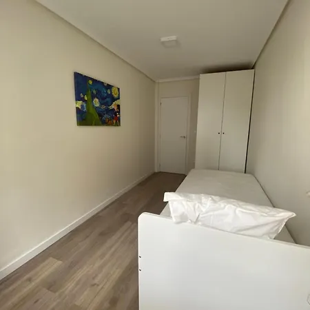 Nuevo Cerca De Playas De *