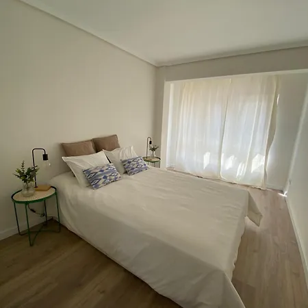 Nuevo Cerca De Playas De Santander