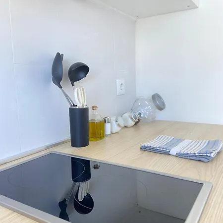 Nuevo Cerca De Playas De Apartment