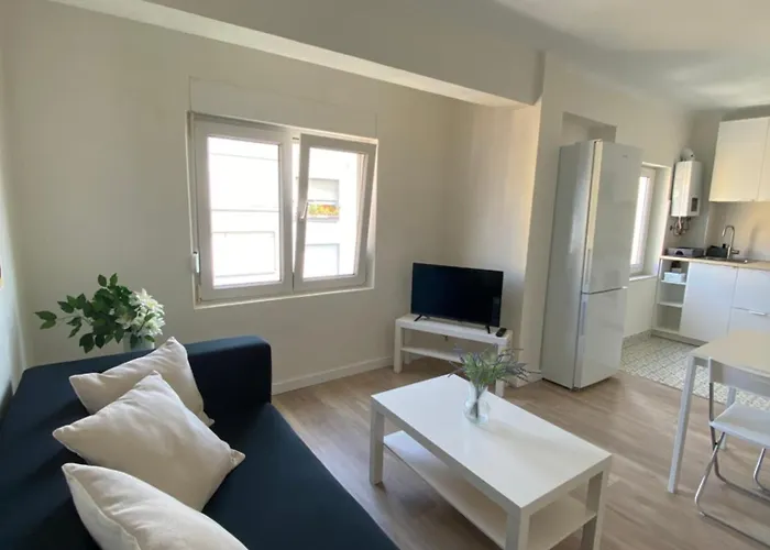 Nuevo Cerca De Playas De דירה